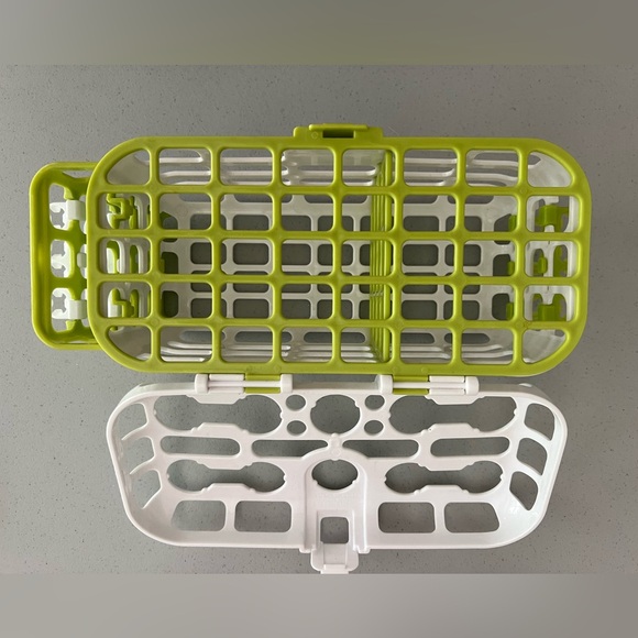 Munchkin Dishwasher Baskets sets -  one pink and one green - Picture 4 of 5